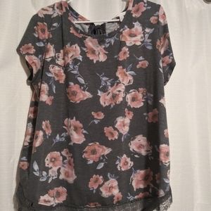 Lauren Conrad top size XL